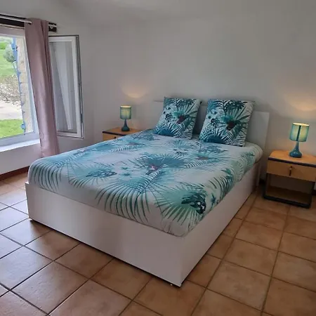 Maison Dans Un Endroit Paisible