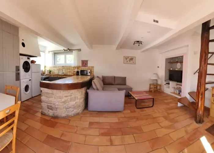 Maison Dans Un Endroit Paisible Hébergement de vacances Sigonce